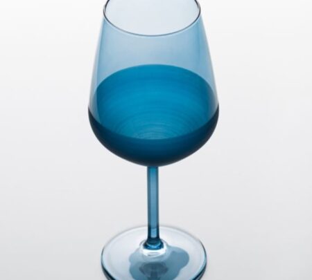 сини чаши за вино